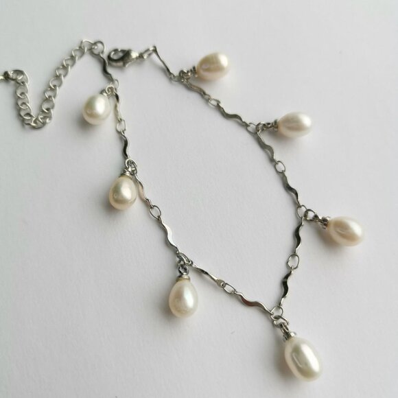 White freshwater pearl droplet bracelet - Picture 7 of 7